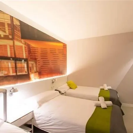 Bilbao City Rooms 2*