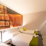 Bilbao City Rooms 2*